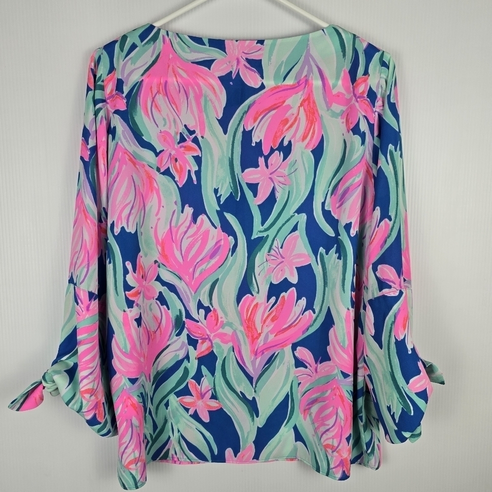NWOT Lilly Pulitzer Langston Women's Top In Dream A Little Dream Tie Sleeves M - Picture 3 of 12